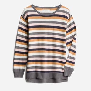 NWOT: Women’s sweater